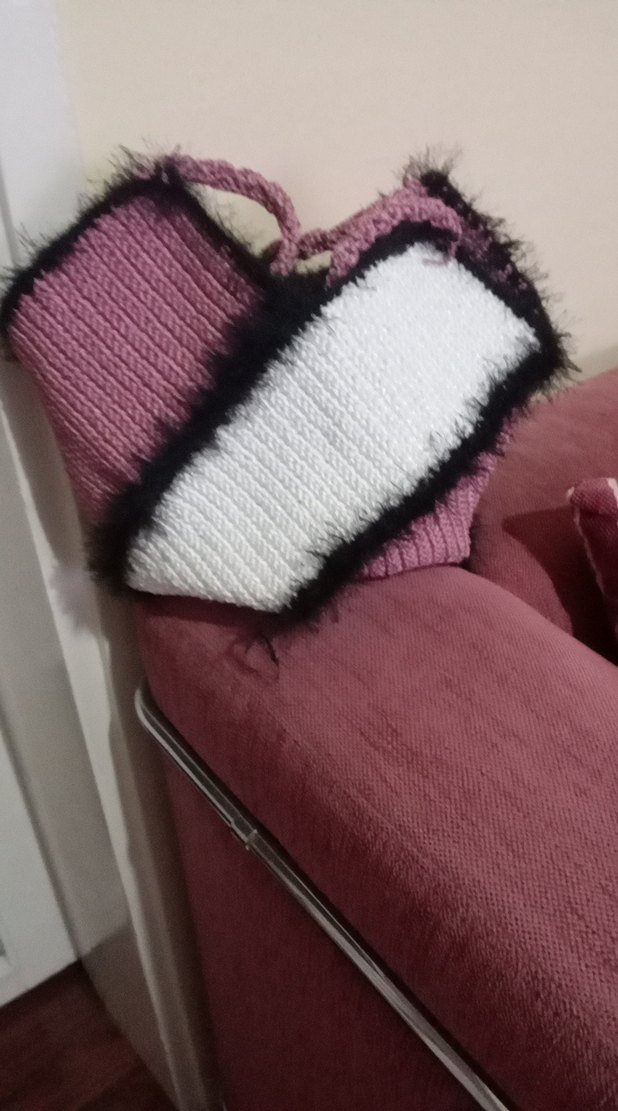 Bordo Bağcıklı Kürklü Örgü Kadın Çanta bulmaca çanta - Görsel 4