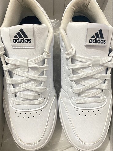 42 Beden beyaz Renk Adidas spor ayakkabısı