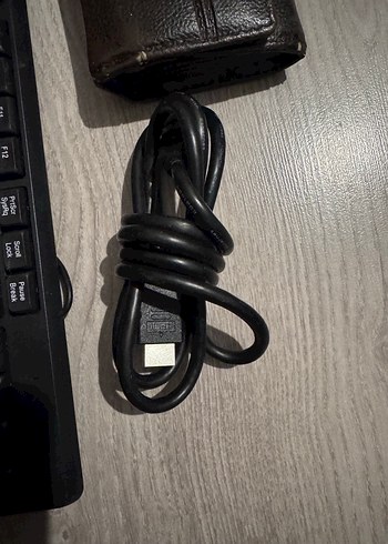 1 ADET KLAVYE 1 ADET HDM KABLO 1 ADET AUX - Görsel 3