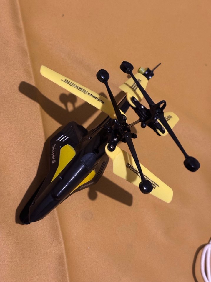 Siyah-Sarı Mini Helikopter ÇALIŞIYOR KUMANDASI YOK - Görsel 4