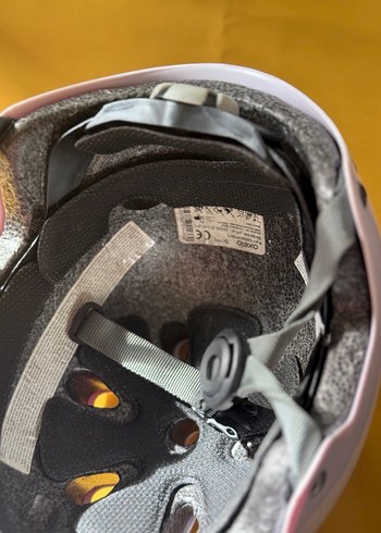 Decatlon Kırmızı Biker bisiklet 54cm Kaskı Velcro Bantlı - Görsel 2