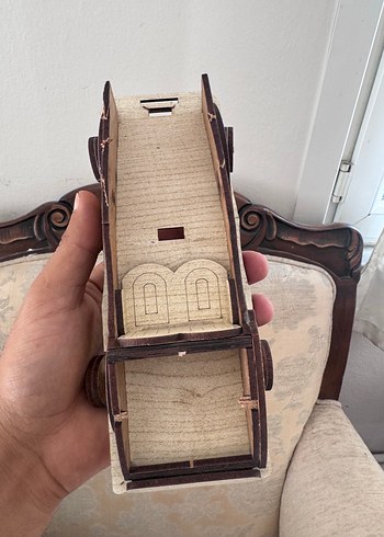 Beden Renk Kahverengi Ahşap Oyuncak Araba