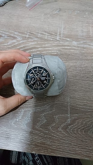 casio orjinal markadır kılcal çizikler olabilir mesaj atınız dat