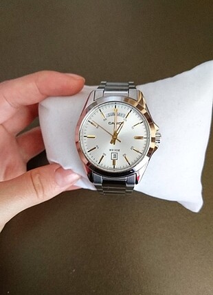 Orijinal casio tertemiz saatimiz sıfırdan farksız bakımı en ince
