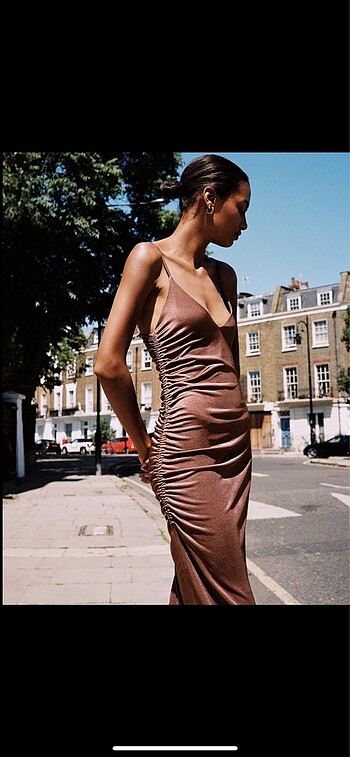 Zara Zara büzgülü saten parlak elbise
