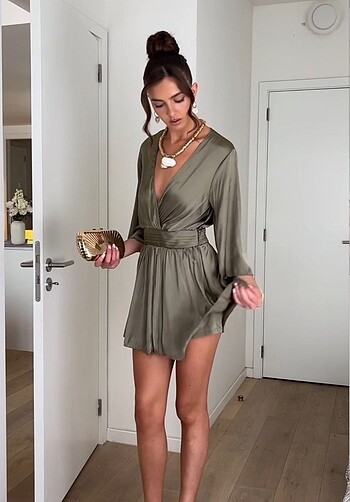 Zara saten pileli tulum elbise