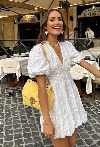 Zara Zara işlemeli volanlı elbise