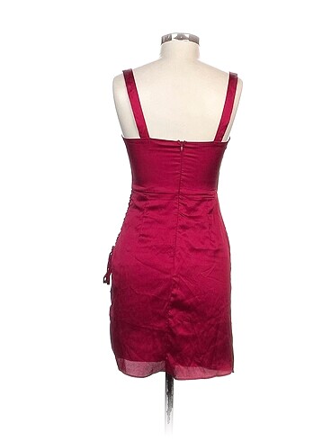 36 Beden Trendyol & Milla Mini Elbise %70 İndirimli.
