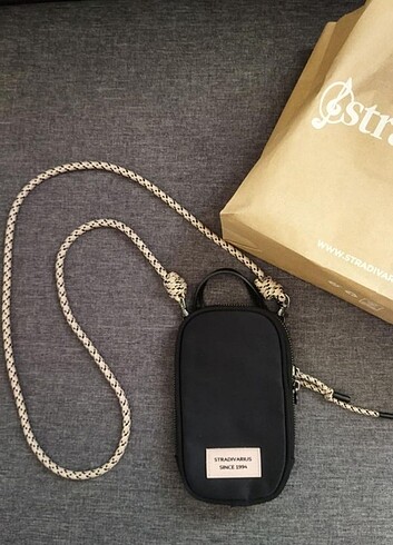 Stradivarius telefon çantası