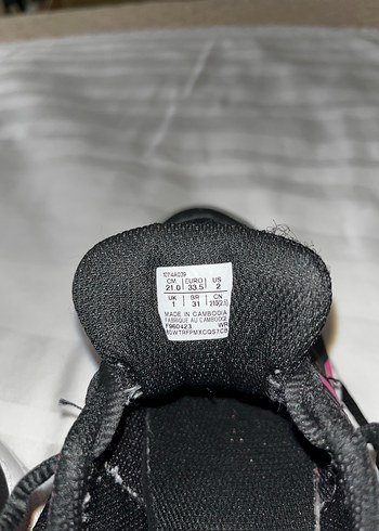 33 Beden Asics çocuk ayakkabı