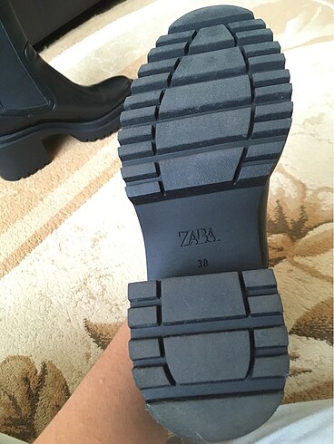 38 Beden siyah Renk Zara Bot