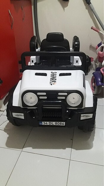 Beden beyaz Renk Akülü araba