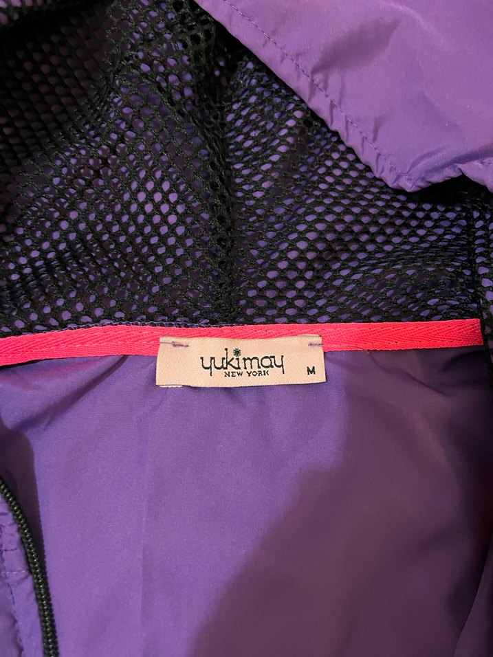 Mor Kapüşonlu Kadın Yağmurluk - Görsel 3