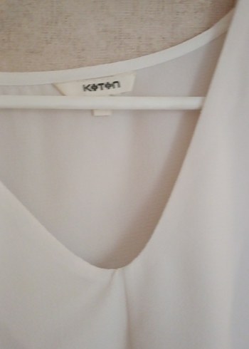 Beyaz V Yakalı Salaş Kolsuz Bluz - Görsel 2