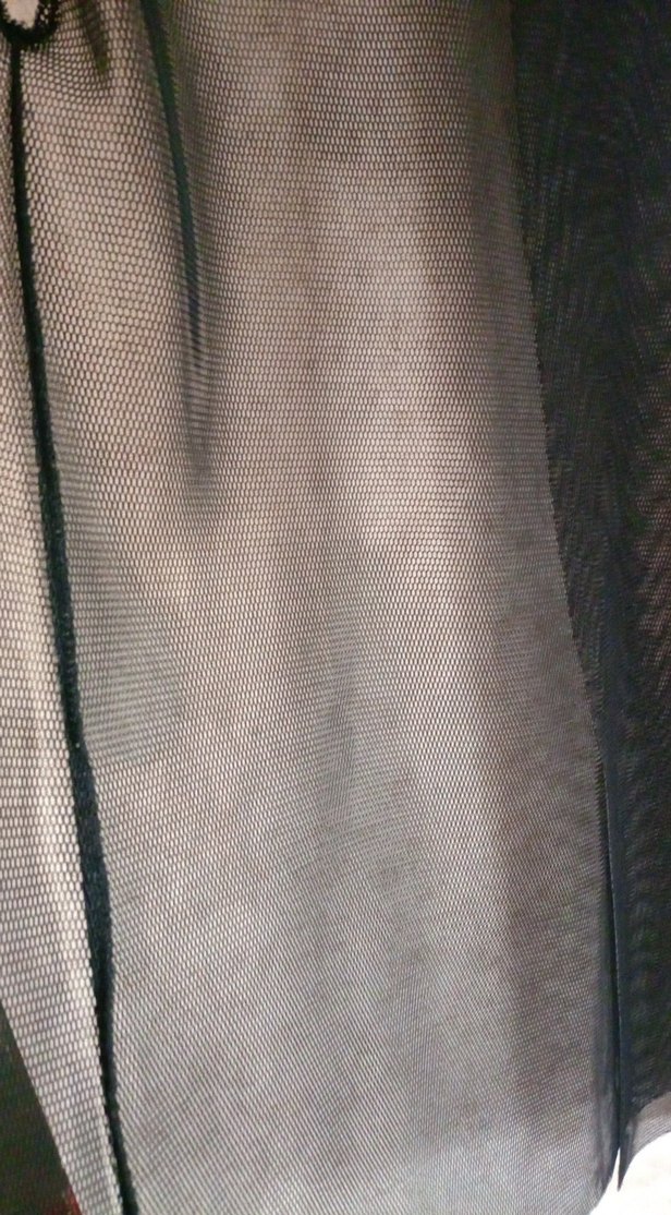 Siyah Uzun V Yaka Dökümlü Kadın Yelek - Görsel 3