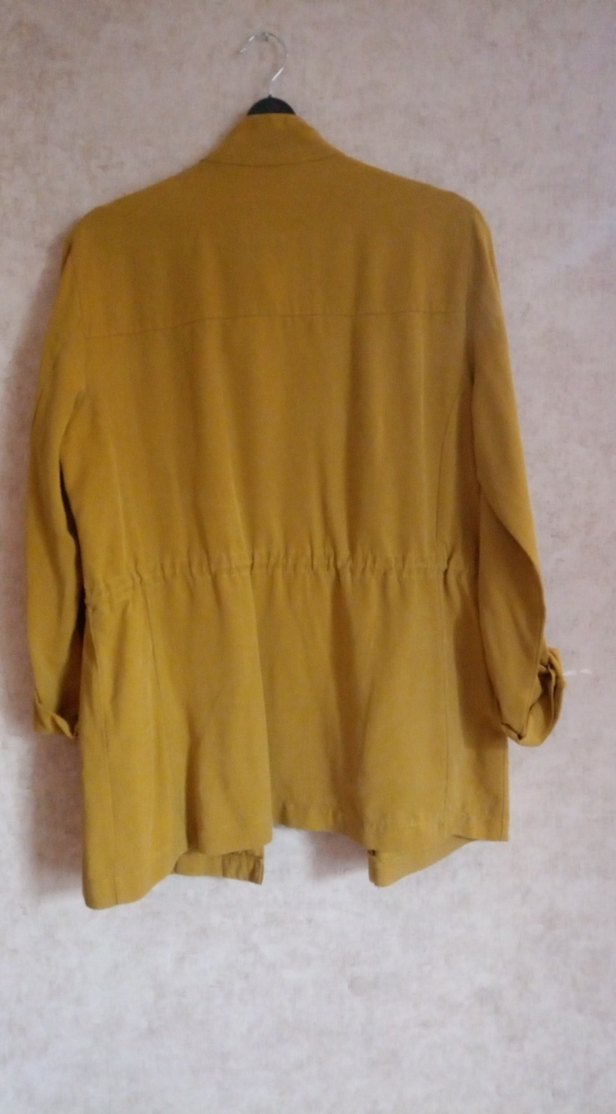 Sarı Düğmeli Midi Kadın Ceket - Görsel 3