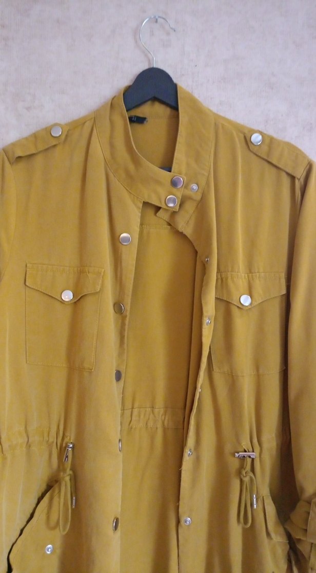 Sarı Düğmeli Midi Kadın Ceket - Görsel 2