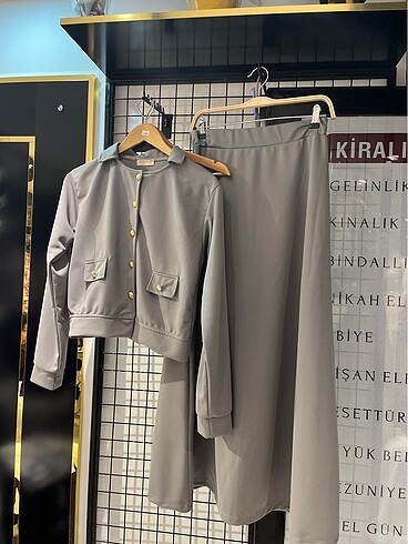 Gri alt üst etekli takım
