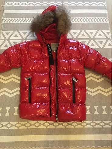 Moncler mont...