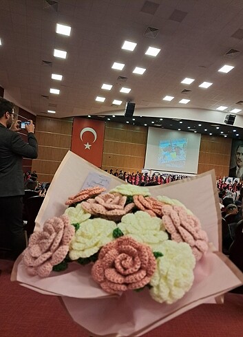  Örgü gül buketi 12li