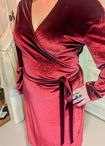 Kırmızı kadife elbise Yeni yıl ve davetlerde - Görsel 2