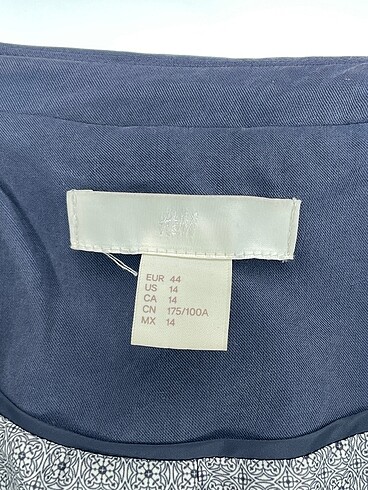 44 Beden çeşitli Renk H&M Blazer %70 İndirimli.