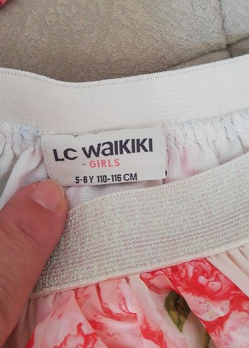 Çiçek Desenli Beyaz Fırfırlı Kız Eteği - Görsel 3