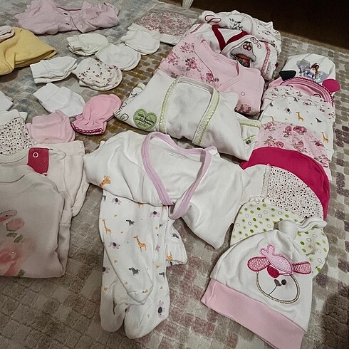 Kız bebek hastane çıkışı