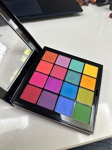 Beden NYX Ultimate