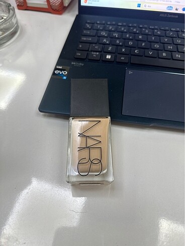 Nars fondöten
