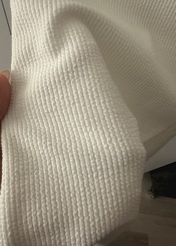 Dilvin Beyaz Midi Yüksek Yakalı Kolsuz Triko Elbise