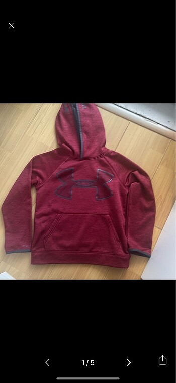 Under armour sweatshirt