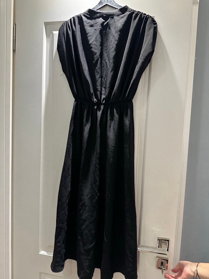 Siyah Düğmeli Midi Elbise - Görsel 2