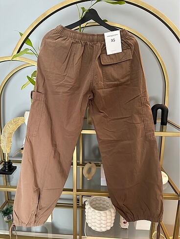 Bershka paraşüt pantolon etiketli - Görsel 6