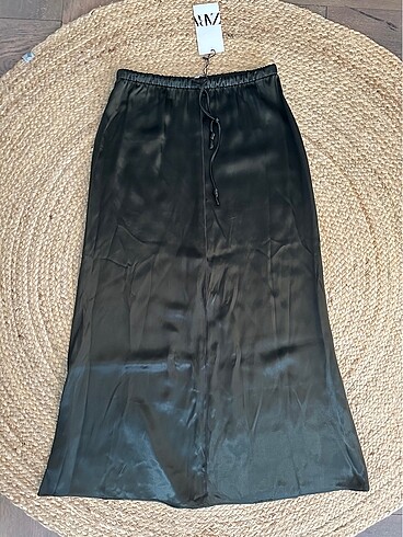 Zara saten midi etek
