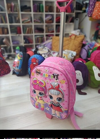 Lol bebek desenli Kabartmalı Çekçekli okul çanta