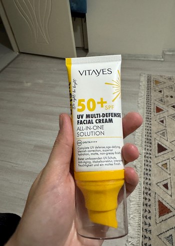 Vitayes 50+ SPF UV Çoklu Koruma Yüz Kremi