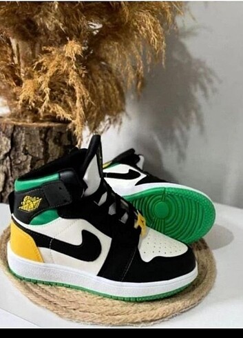 çck...Yeşil-Siyah renk..Nike Air jordan çocuk .