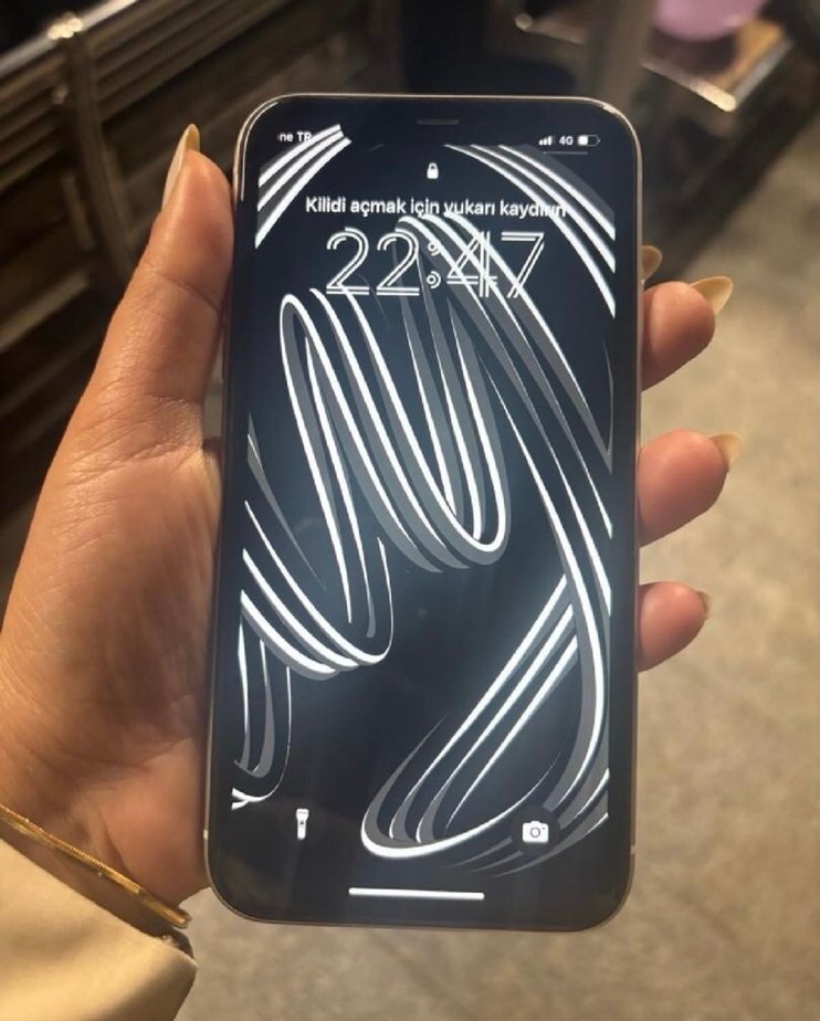 Beyaz iPhone 11 Çift Kamera - Görsel 2