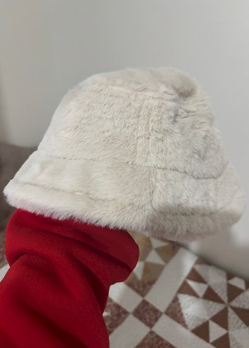 Bej Kürklü Kadın Örgü Şapka - Görsel 3