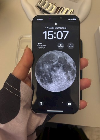 Beyaz iPhone 12 - Görsel 2