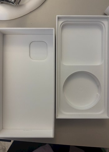 Beyaz iPhone 12 - Görsel 10