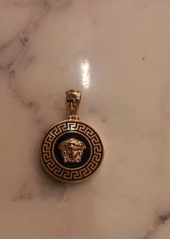 versace kolye ucu