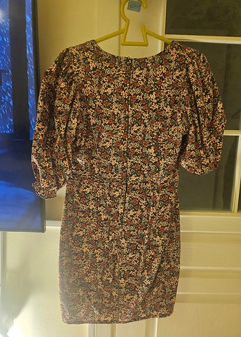 V Yaka Çiçek Desenli Midi Elbise - Görsel 4