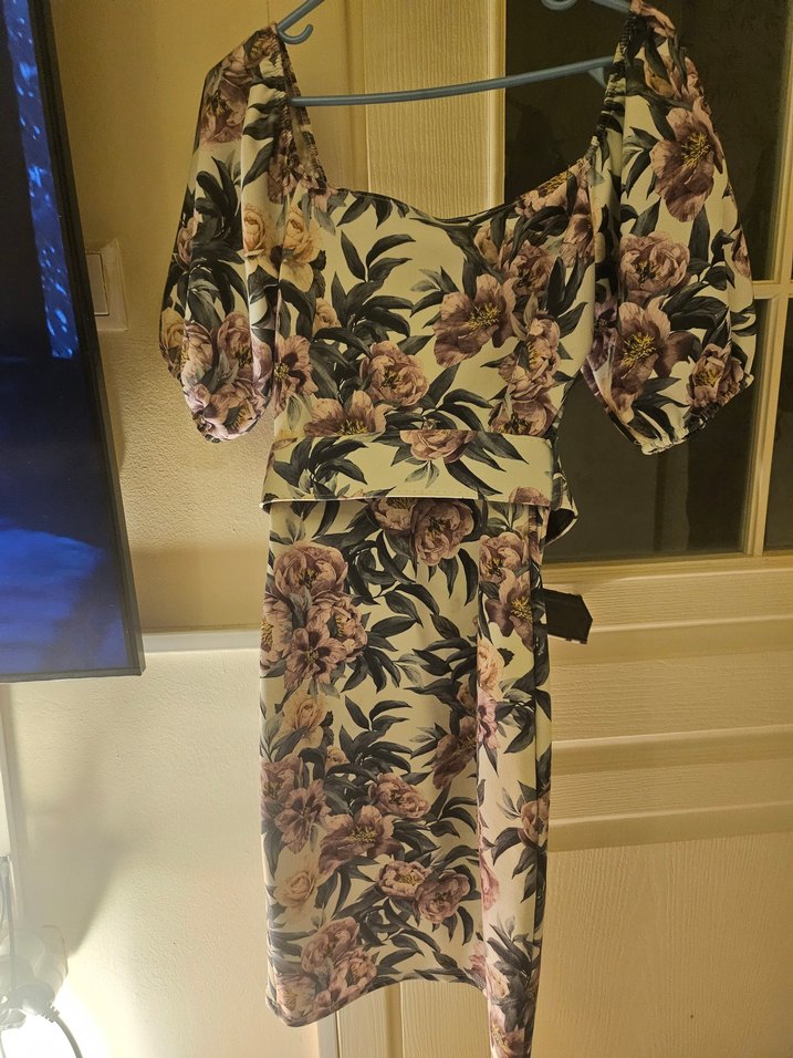 Çiçek Desenli Kadın Elbise - Görsel 3