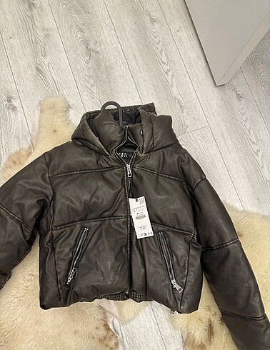 Zara mont