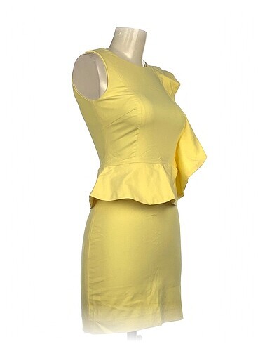 Diğer PreLoved Kısa Elbise %70 İndirimli.