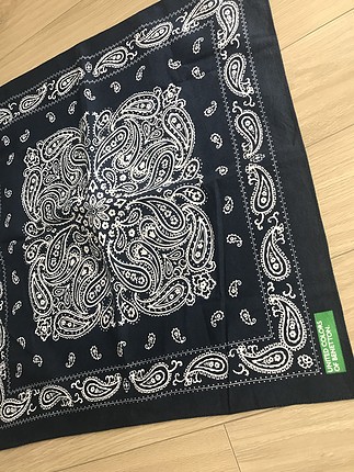 universal Beden lacivert Renk Benetton fular 