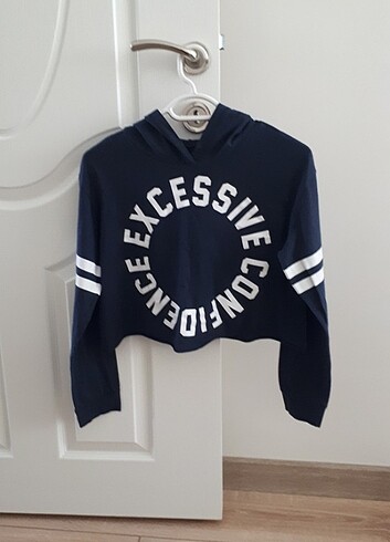 ?apşonlu kısa bel seatshirt