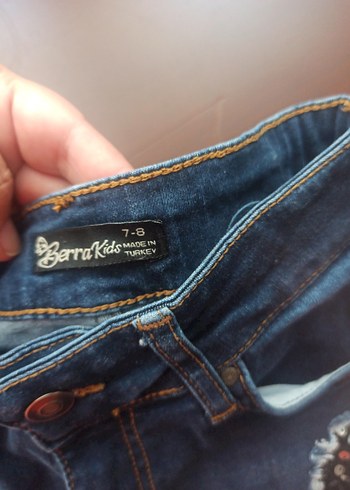 Düğmeli Nakışlı Koyu Mavi çocuk şort - Görsel 2